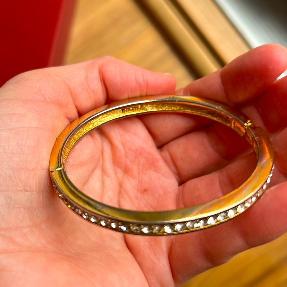 Signed Christian Dior bracelet and earrings gold tone set with crystals. - Picture 6 of 11